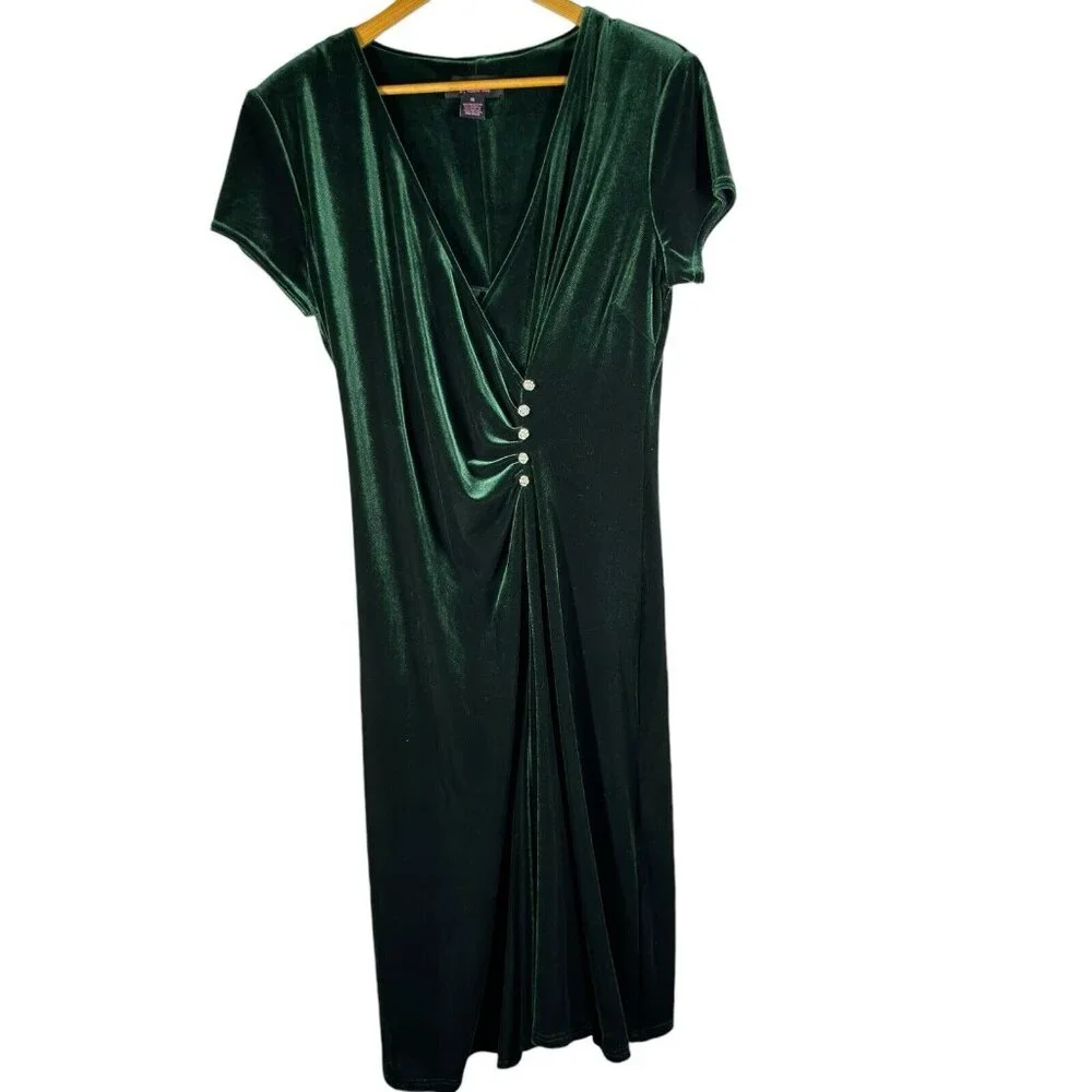 Signature By Robbie Bee Women's Dress Size 16 Green‎ Velvet Whimsical